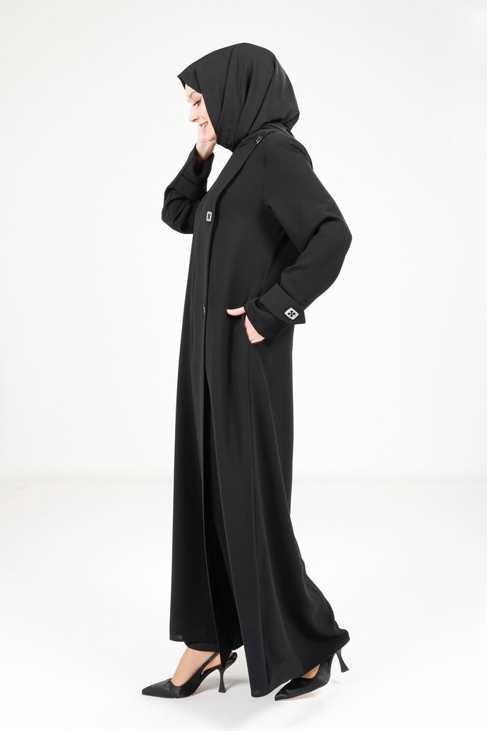 beyza-dugme-detayli-siyah-ferace-9288-a9b0-4.jpg