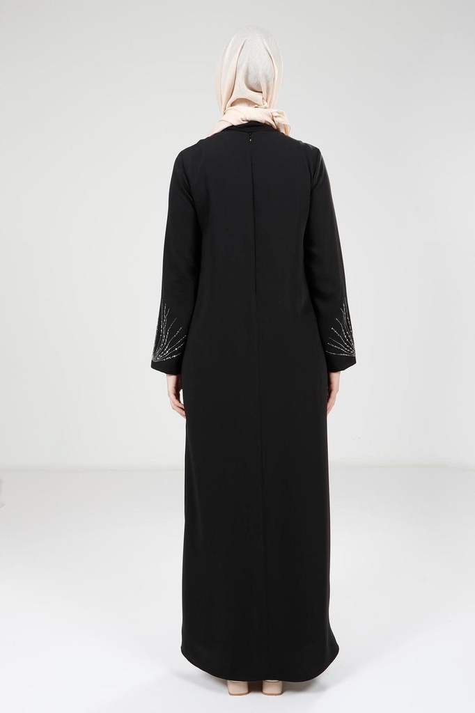 beyza-tas-suslemeli-siyah-elbise-9315-8-dbab.jpg