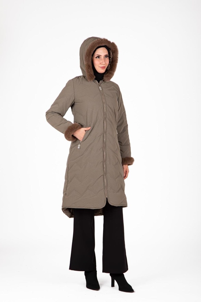beyza-kapusonu-ve-kollari-pelus-detayl-a-a95f.jpg