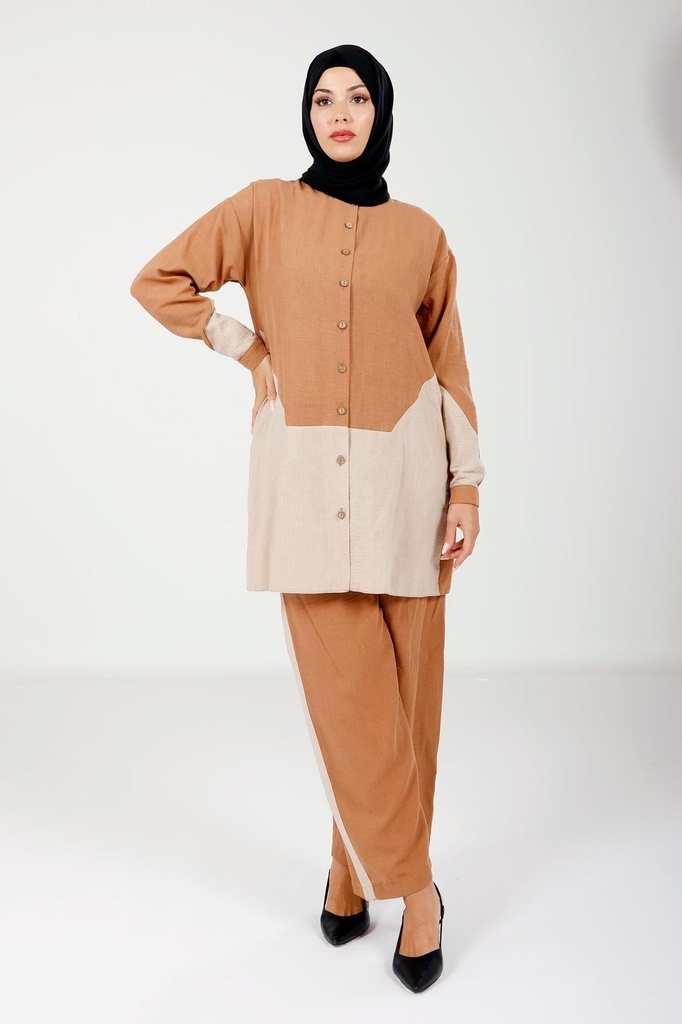[24TKMY4111-1H2338] Buttoned Top-Bottom Set 4111 (cinnamon, 38)
