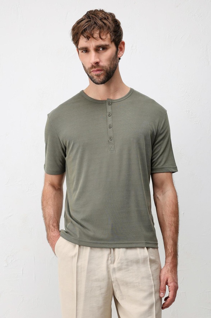 [A26Y9442-Haki-5] Buttoned Collar Men's T-Shirt (S)