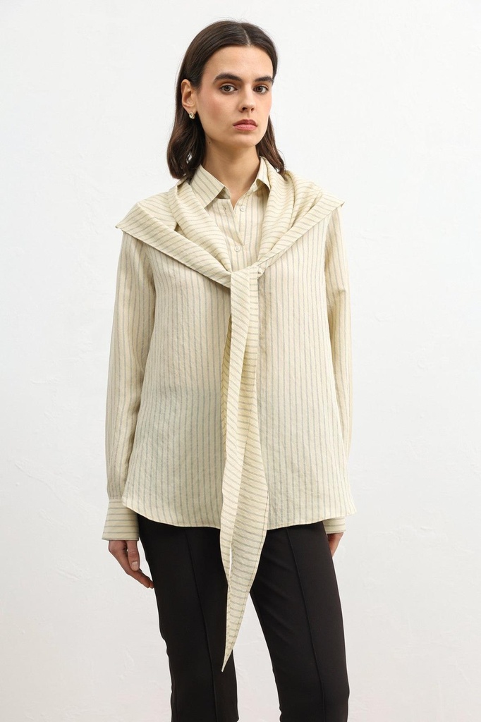 Antioch Handkerchief-Hem Detailed Women's Shirt (beige, S)